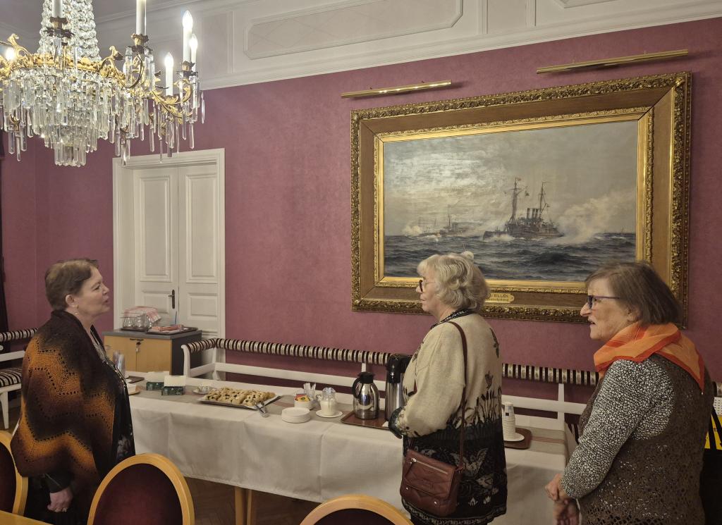 Herman af Sillénin Stridsskjutning-maalaus Raahen Raatihuoneen seinällä.